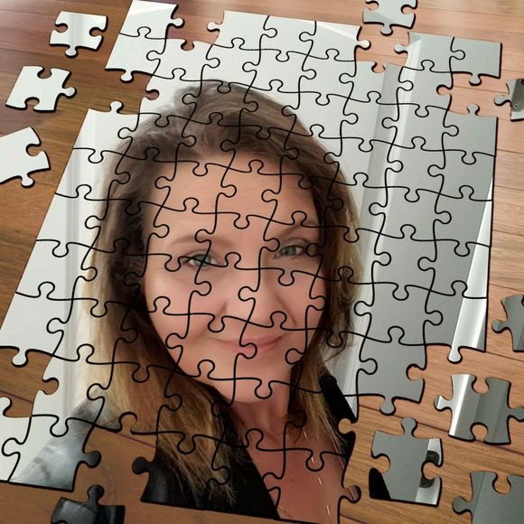 Meet your Posher, Loretta - Picture 1 of 1